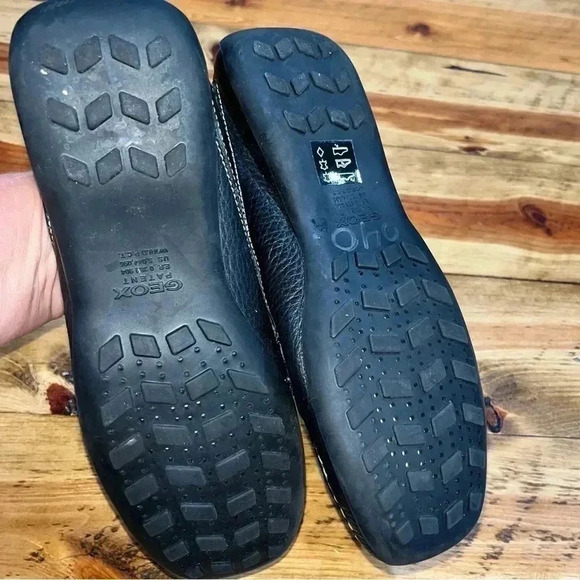 Geox Respira like new, horse bit slide on waterproof leather loafers, black - Picture 2 of 7
